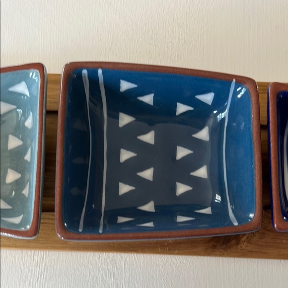 Fish-Shaped Ceramic Serving Tray - Picture 3 of 8